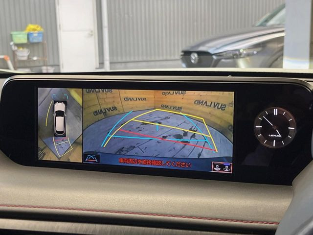 �y�p�m���~�b�N�r���[���j�^�[�z��p�̃J�����ɂ��A�ォ�猩���낵���悤�Ȏ��_��360�x�N���}�̎��͂��m�F���邱�Ƃ��ł��܂������p�������m�F���₷���A�����ꏊ�ł̐؂�Ԃ��⒓�Ԃ��X���[�Y�ɍs���܂��B