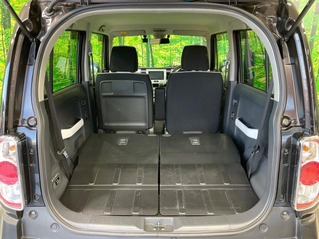 ���i�̂���������ʋ΁A���}���ɏ\���ȉ׎��X�y�[�X���m�ۂ��Ă���܂��B�Z�J���h�V�[�g��|���ƁA�傫�ȉו��̐ύڂ��\�ł���