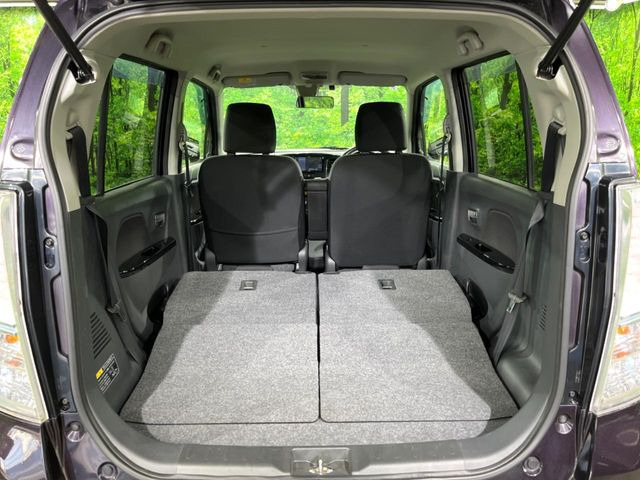 ���i�̂���������ʋ΁A���}���ɏ\���ȉ׎��X�y�[�X���m�ۂ��Ă���܂��B�Z�J���h�V�[�g��|���ƁA�傫�ȉו��̐ύڂ��\�ł���