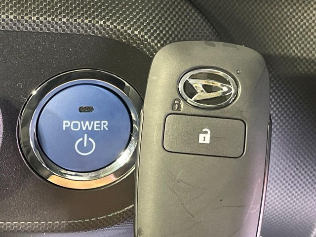 �y�L�[�t���[�V�X�e���z�J�o����|�P�b�g�ɓ��ꂽ�܂܂ł��h�A�̎{���E�������\�ȃX�}�[�g�L�[�𑕔��B�G���W���̃I���E�I�t�����J�M�����o���K�v����������Ƃ��Ă��֗��ł���