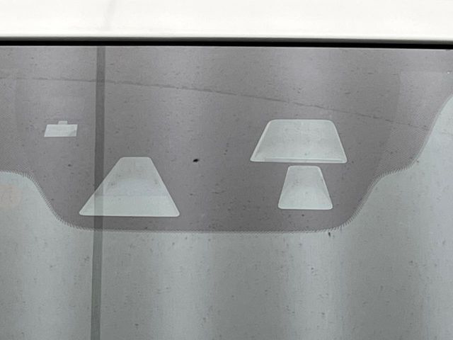 �y�X�}�[�g�V�e�B�u���[�L�T�|�[�g�z�ᑬ���s���ɑO���̎ԗ�����F�����A�Փ˂������Ȏ��͌x��ƃu���[�L�ŏՓˉ���Ɣ�Q�y�����A�V�X�g�B�����S�Ƀh���C�u�����y���݂��������܂��B