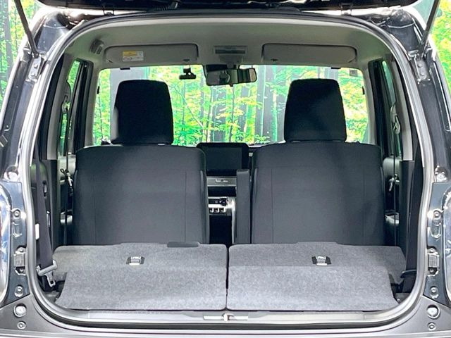 ���i�̂���������ʋ΁A���}���ɏ\���ȉ׎��X�y�[�X���m�ۂ��Ă���܂��B�Z�J���h�V�[�g��|���ƁA�傫�ȉו��̐ύڂ��\�ł���