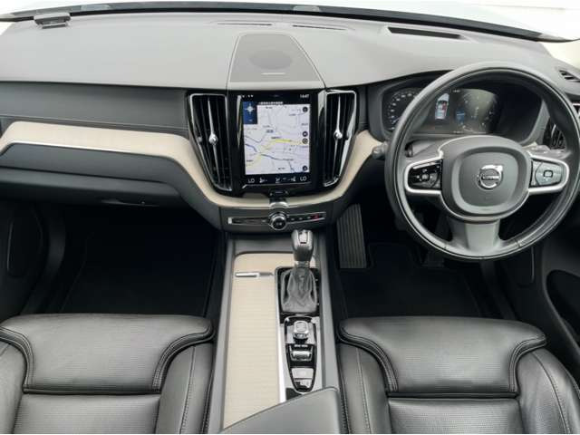 XC60D4 AWD インスクリプション ディーゼル 4WD