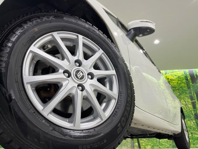 �y14�C���`�A���~�z�C�[���z�O�ςɃ}�b�`�����A���~�z�C�[���𑕒����Ă���܂��B�e��A���~�z�C�[����A�X�^�b�h���X�^�C�����戵�����Ă���܂��B���񂲑��k����������