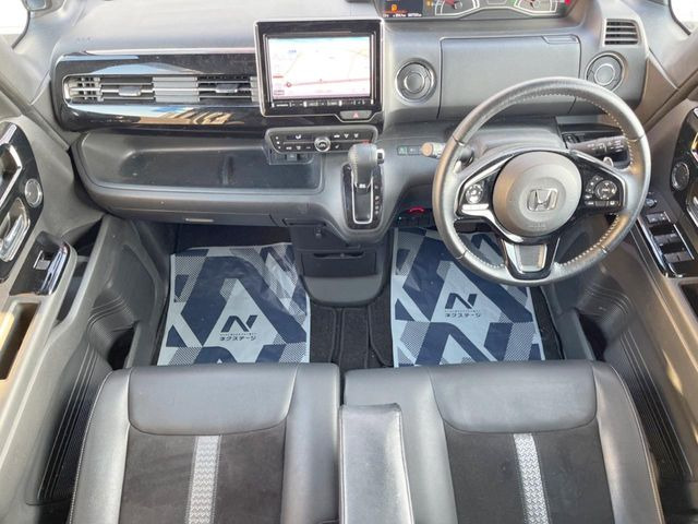 N-BOXカスタムL ターボ