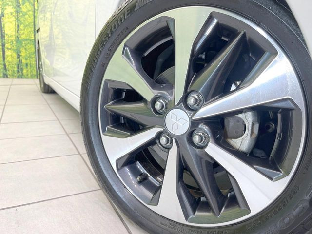 �y����15�C���`�A���~�z�C�[���z�O�ςɃ}�b�`���������A���~�z�C�[���𑕒����Ă���܂��B�e��ЊO�A���~�z�C�[����A�X�^�b�h���X�^�C�����戵�����Ă���܂��B���񂲑��k����������