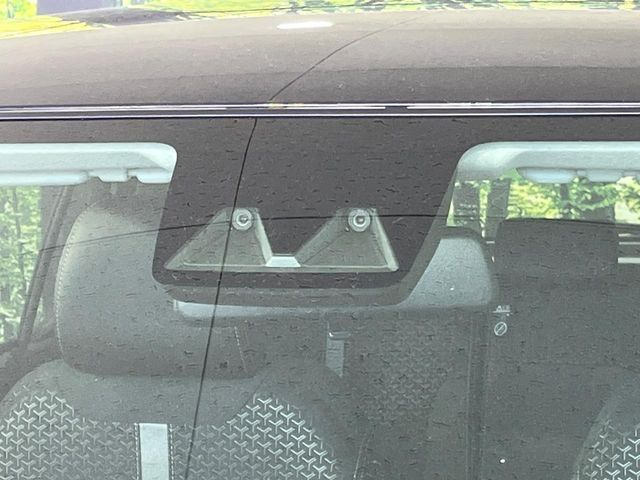 �y�X�}�[�g�A�V�X�g�z���s���ɑO���̎ԗ�����F�����A�Փ˂������Ȏ��͌x��ƃu���[�L�ŏՓˉ���Ɣ�Q�y�����A�V�X�g�B�����S�Ƀh���C�u�����y���݂��������܂��B