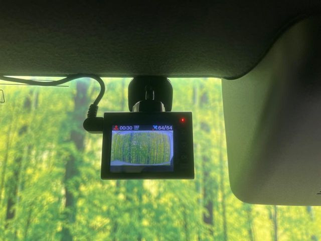 �y�h���C�u���R�[�_�[�z�h���C�u���R�[�_�[����!���s���͂������A������^�]�⎖�̂ɑ��������ہA�f���ŋL�^���A����̃��X�N�ɔ����܂��B���L�^�pSD�J�[�h�͂��q�l�����g�ł��������������K�v������܂��B