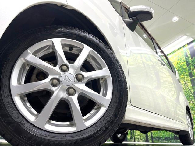 �y����14�C���`�A���~�z�C�[���z�O�ςɃ}�b�`���������A���~�z�C�[���𑕒����Ă���܂��B�e��ЊO�A���~�z�C�[����A�X�^�b�h���X�^�C�����戵�����Ă���܂��B���񂲑��k����������