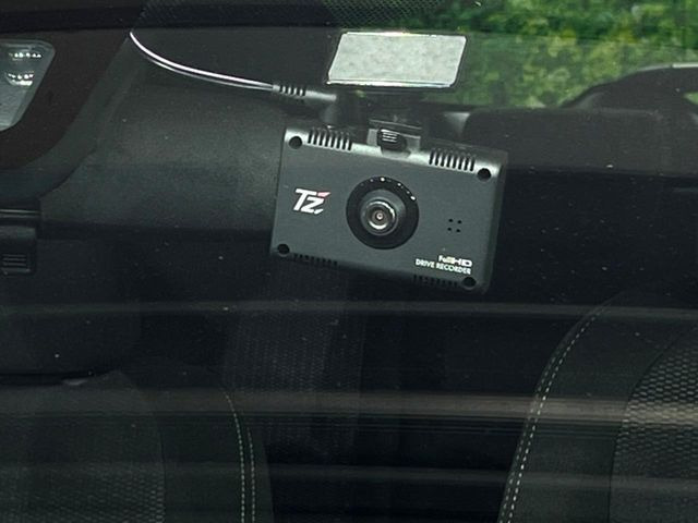 �y�h���C�u���R�[�_�[�z�h���C�u���R�[�_�[����!���s���͂������A������^�]�⎖�̂ɑ��������ہA�f���ŋL�^���A����̃��X�N�ɔ����܂��B���L�^�pSD�J�[�h�͂��q�l�����g�ł��������������K�v������܂��B