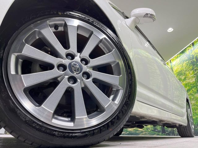 �y����18�C���`�A���~�z�C�[���z�O�ςɃ}�b�`���������A���~�z�C�[���𑕒����Ă���܂��B�e��ЊO�A���~�z�C�[����A�X�^�b�h���X�^�C�����戵�����Ă���܂��B���񂲑��k����������