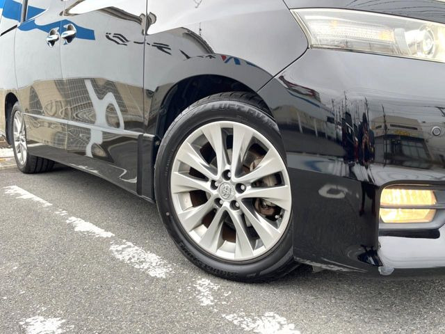 �y����18�C���`�A���~�z�C�[���z�O�ςɃ}�b�`���������A���~�z�C�[���𑕒����Ă���܂��B�e��ЊO�A���~�z�C�[����A�X�^�b�h���X�^�C�����戵�����Ă���܂��B���񂲑��k����������