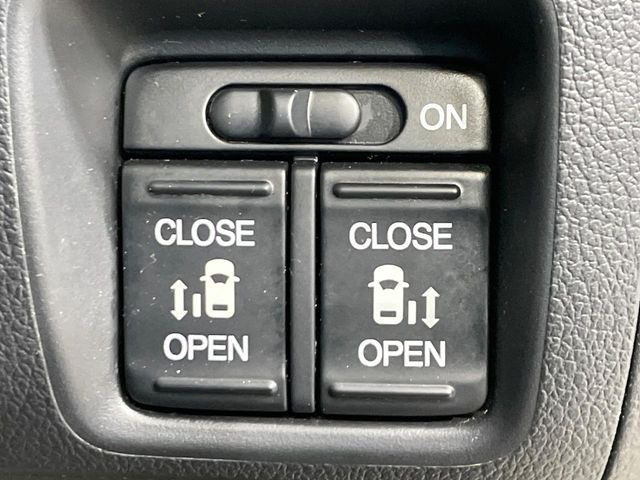 �y�����p���[�X���C�h�h�A�z�X�}�[�g�L�[��^�]�Ȃ̃X�C�b�`�Ō�ȗ����X���C�h�h�A�̊J���\���d��������͂����ăh�A���J����K�v�������A�����Ȃ��q�l�ł��ȒP�ɊJ���߂ł����K�ł���