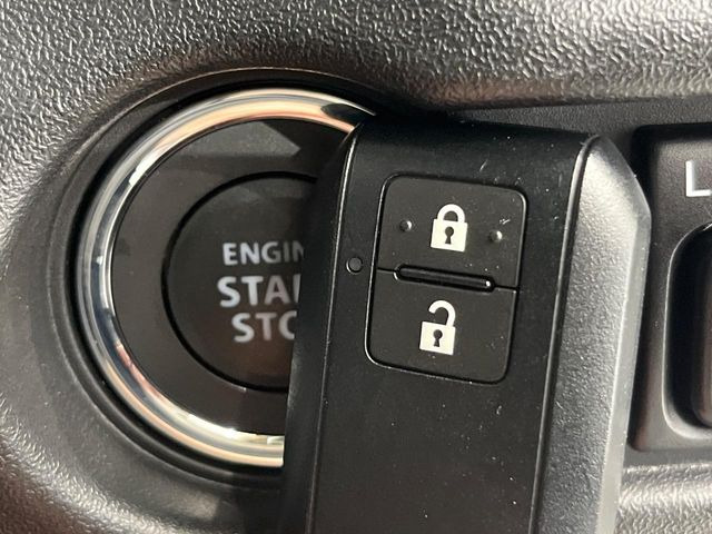 �y�L�[���X�X�^�[�g�V�X�e���z�J�o����|�P�b�g�ɓ��ꂽ�܂܂ł��h�A�̎{���E�������\�ȃX�}�[�g�L�[�𑕔��B�G���W���̃I���E�I�t�����J�M�����o���K�v����������Ƃ��Ă��֗��ł���