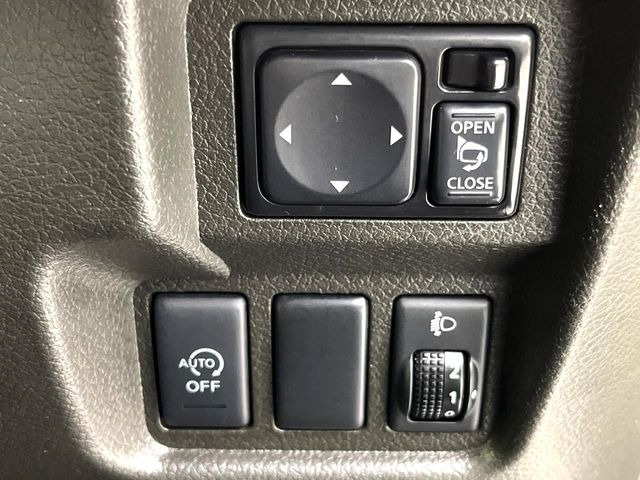 �y�A�C�h�����O�X�g�b�v�z�ԐM����a�؂Œ�Ԃ����ۂɃG���W�����~���A���ʂȔR���̏����}���܂��B�R��������ی�ɂȂ���@�\��G���W���̓u���[�L�𗣂��΍Ďn�����܂��B