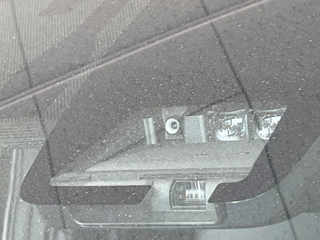 �y�g���^�Z�[�t�e�B�Z���X�z���s���ɑO���̎ԗ�����F�����A�Փ˂������Ȏ��͌x��ƃu���[�L�ŏՓˉ���Ɣ�Q�y�����A�V�X�g�B�����S�Ƀh���C�u�����y���݂��������܂��B