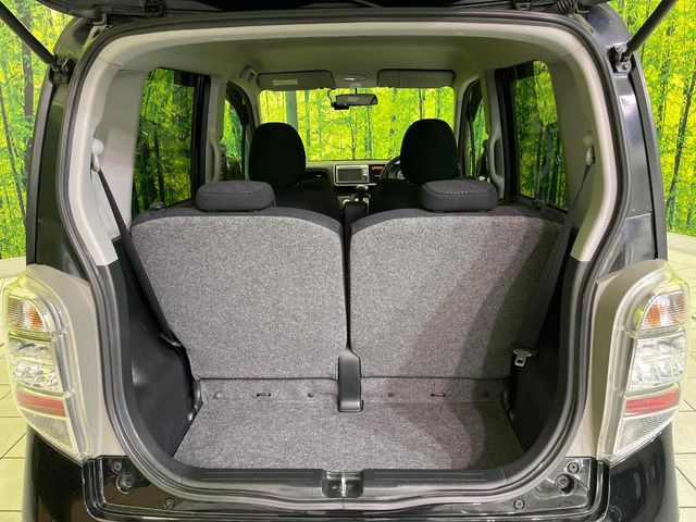 ���i�̂���������ʋ΁A���}���ɏ\���ȉ׎��X�y�[�X���m�ۂ��Ă���܂��B�Z�J���h�V�[�g��|���ƁA�傫�ȉו��̐ύڂ��\�ł���