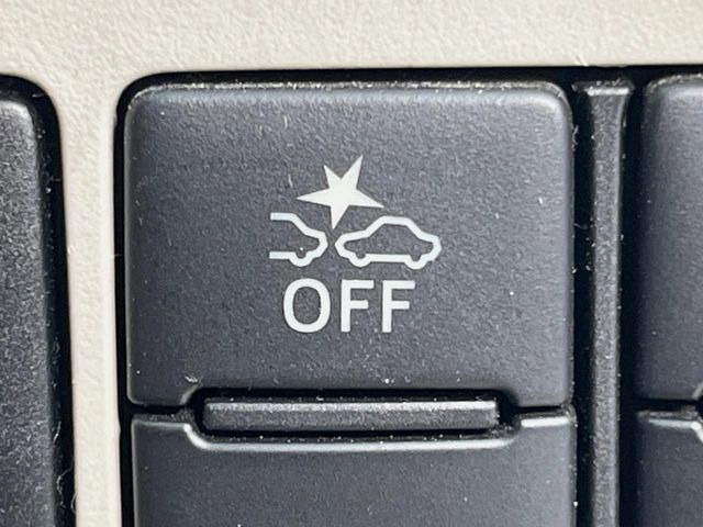 �y�g���^�Z�[�t�e�B�Z���X�z���s���ɑO���̎ԗ�����F�����A�Փ˂������Ȏ��͌x��ƃu���[�L�ŏՓˉ���Ɣ�Q�y�����A�V�X�g�B�����S�Ƀh���C�u�����y���݂��������܂��B