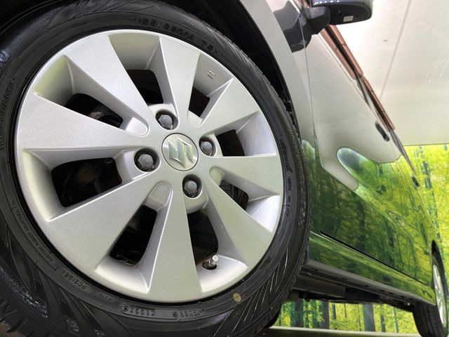 �y����14�C���`�A���~�z�C�[���z�O�ςɃ}�b�`���������A���~�z�C�[���𑕒����Ă���܂��B�e��ЊO�A���~�z�C�[����A�X�^�b�h���X�^�C�����戵�����Ă���܂��B���񂲑��k����������