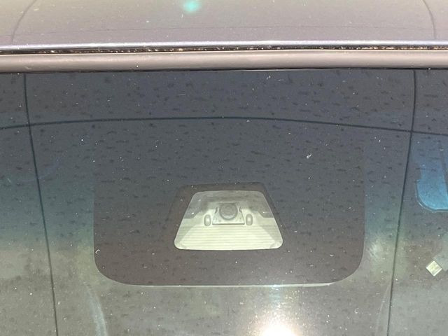 �y�X�}�[�g�A�V�X�g�z���s���ɑO���̎ԗ�����F�����A�Փ˂������Ȏ��͌x��ƃu���[�L�ŏՓˉ���Ɣ�Q�y�����A�V�X�g�B�����S�Ƀh���C�u�����y���݂��������܂��B