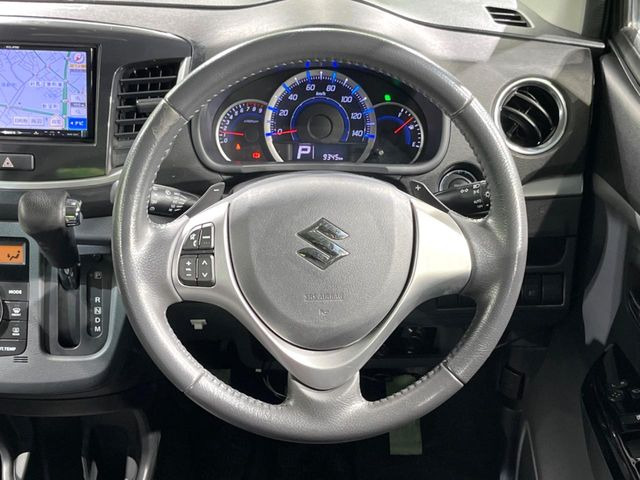 �y�����v�����X�e�A�����O�z�㎿�Ȋv���g�p���邱�ƂŁA��ɂ����������݂ƂĂ��^�]���₷���n���h���ł���