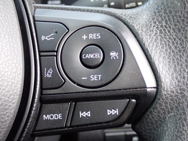 �y�N���[�Y�R���g���[���z�������H�ł̒��������s���y�Ɂ�A�N�Z���y�_���𓥂܂��Ɏԑ������ɕۂ��Ƃ��\�ł��B�O���̎ԗ������m���ĎԊԂ�ۂ悤�ɑ��x���߂��Ă���܂�!!