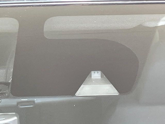 �y�G�}�[�W�F���V�[�u���[�L�z���s���ɑO���̎ԗ�����F�����A�Փ˂������Ȏ��͌x��ƃu���[�L�ŏՓˉ���Ɣ�Q�y�����A�V�X�g�B�����S�Ƀh���C�u�����y���݂��������܂��B