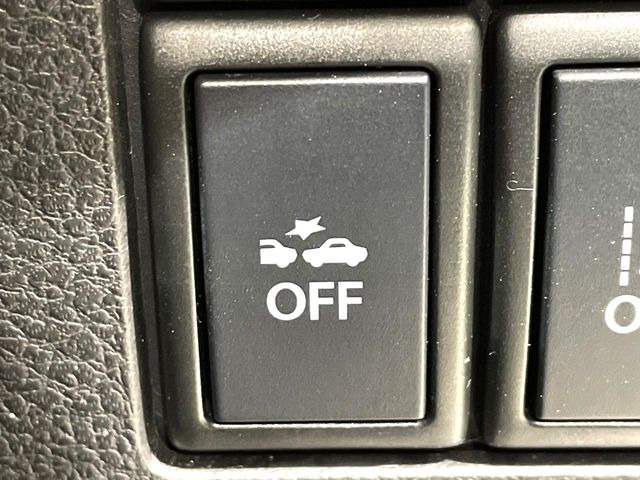 �y�f���A���J�����u���[�L�T�|�[�g�z���s���ɑO���̎ԗ�����F�����A�Փ˂������Ȏ��͌x��ƃu���[�L�ŏՓˉ���Ɣ�Q�y�����A�V�X�g�B�����S�Ƀh���C�u�����y���݂��������܂��B