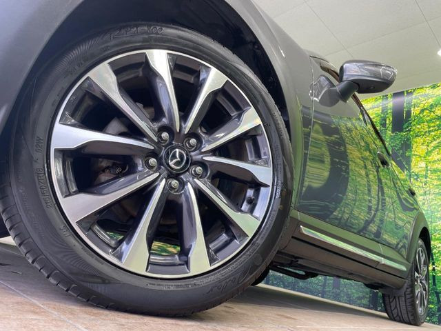 �y����18�C���`�A���~�z�C�[���z�O�ςɃ}�b�`���������A���~�z�C�[���𑕒����Ă���܂��B�e��ЊO�A���~�z�C�[����A�X�^�b�h���X�^�C�����戵�����Ă���܂��B���񂲑��k������