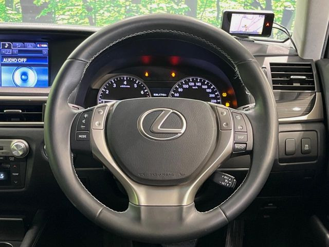 �y�����v�����X�e�A�����O�z�㎿�Ȋv���g�p���邱�ƂŁA��ɂ����������݂ƂĂ��^�]���₷���n���h���ł���