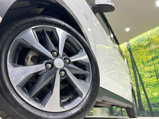 �y����15�C���`�A���~�z�C�[���z�O�ςɃ}�b�`���������A���~�z�C�[���𑕒����Ă���܂��B�e��ЊO�A���~�z�C�[����A�X�^�b�h���X�^�C�����戵�����Ă���܂��B���񂲑��k������