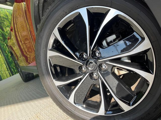 �y����19�C���`�A���~�z�C�[���z�O�ςɃ}�b�`���������A���~�z�C�[���𑕒����Ă���܂��B�e��ЊO�A���~�z�C�[����A�X�^�b�h���X�^�C�����戵�����Ă���܂��B���񂲑��k����������