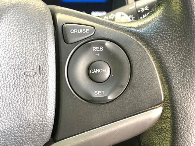 �y�N���[�Y�R���g���[���z�������H�����N���N���s�B�A�N�Z���𗣂��Ă���葬�x�ő��s���ł��A�������^�]���̕��S���y��!�����E�������ȒP�ȃX�C�b�`����Œ����ł��܂��B