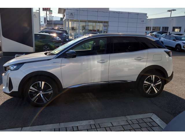 3008GT ハイブリッド4 4WD