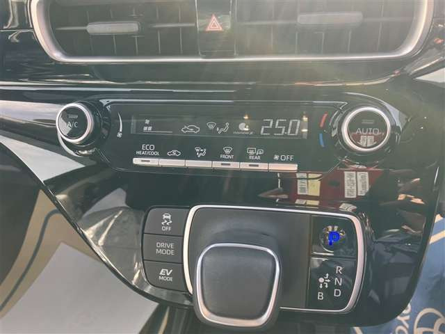 アクア1.5 G E-Four 4WD