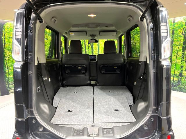 ���i�̂���������ʋ΁A���}���ɏ\���ȉ׎��X�y�[�X���m�ۂ��Ă���܂��B�Z�J���h�V�[�g��|���ƁA�傫�ȉו��̐ύڂ��\�ł���