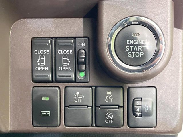 �y�����p���[�X���C�h�h�A�z�X�}�[�g�L�[��^�]�Ȃ̃X�C�b�`�Ō�ȗ����X���C�h�h�A�̊J���\���d��������͂����ăh�A���J����K�v�������A�����Ȃ��q�l�ł��ȒP�ɊJ���߂ł����K�ł���