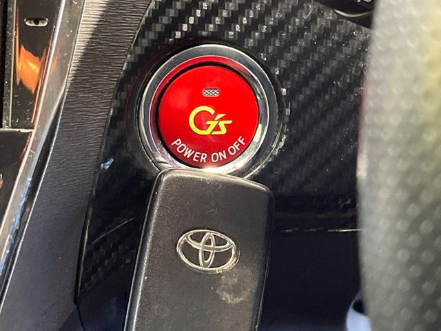 �y�X�}�[�g�L�[�z�J�o����|�P�b�g�ɓ��ꂽ�܂܂ł��h�A�̎{���E�������\�ȃX�}�[�g�L�[�𑕔��B�G���W���̃I���E�I�t�����J�M�����o���K�v����������Ƃ��Ă��֗��ł���