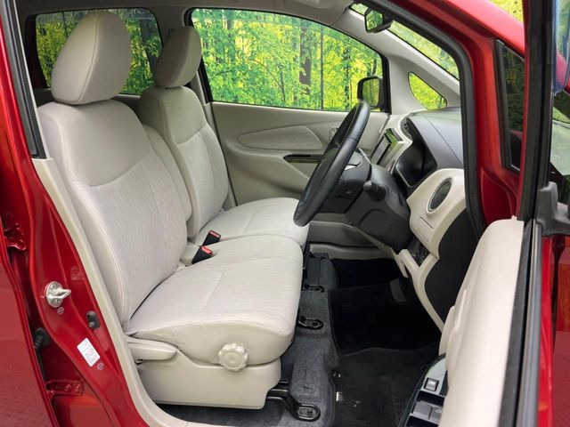 �^�]�ȃV�[�g���͎g�p�������Ȃ��A�ǍD�ȏ�ԂƂȂ��Ă��܂��B���J�Ɏg���Ă������Ƃ��悭�킩��܂��ˁB