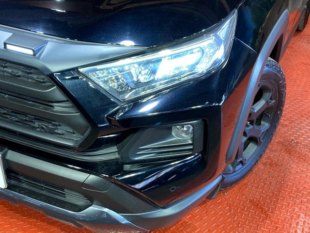 �yLED�w�b�h���C�g�z���V����ԑ��s�����ǍD�Ȏ��E���m�ۂ����S���ĉ^�]�ł��鍂�P�xLED�w�b�h���C�g�𑕔�!�_�����x�������A����d�͂��}�����Ă��܂��B