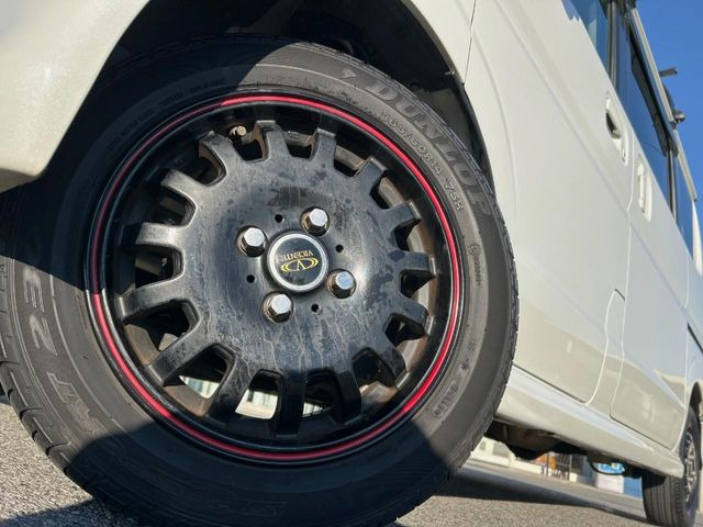 �y14�C���`�A���~�z�C�[���z�O�ςɃ}�b�`�����A���~�z�C�[���𑕒����Ă���܂��B�e��A���~�z�C�[����A�X�^�b�h���X�^�C�����戵�����Ă���܂��B���񂲑��k����������