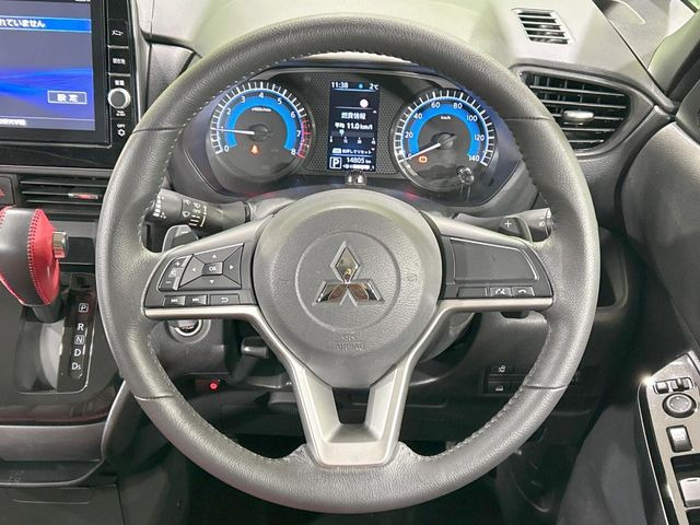 �y�����v�����X�e�A�����O�z�㎿�Ȋv���g�p���邱�ƂŁA��ɂ����������݂ƂĂ��^�]���₷���n���h���ł���