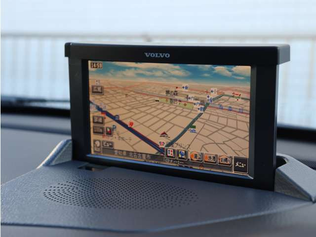 �h�C�c�̃{���{���`���[�j���O���[�J�[HEICO SPORTIV�̐��K�̔��X���t���ƈ��m���ɂ�HEICO SPORTIV�v���~�A���p�[�g�i�[KANTO / TOKAI�Ƃ��ĉ^�c�����Ă��܂��B