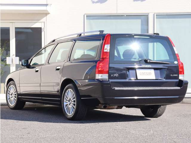 �V�i�����o�b�e���[�̓h�C�c��VARTA(�o���^)���g�p���܂��B���B�Ԃ̏����i�ɍ̗p����鍂�i���o�b�e���[�ł��B