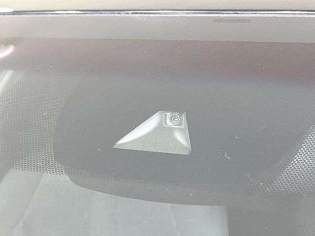 �y�g���^�Z�[�t�e�B�Z���X�z���s���ɑO���̎ԗ�����F�����A�Փ˂������Ȏ��͌x��ƃu���[�L�ŏՓˉ���Ɣ�Q�y�����A�V�X�g�B�����S�Ƀh���C�u�����y���݂��������܂��B