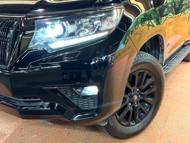 �yLED�w�b�h���C�g�z���V����ԑ��s�����ǍD�Ȏ��E���m�ۂ����S���ĉ^�]�ł��鍂�P�xLED�w�b�h���C�g�𑕔�!�_�����x�������A����d�͂��}�����Ă��܂��B