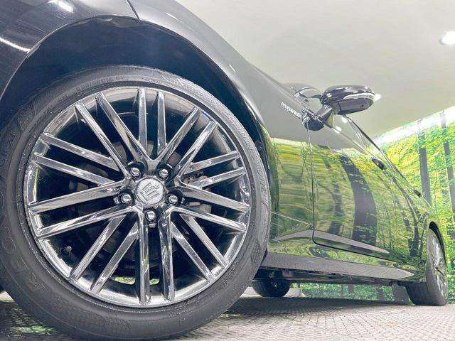 �y����18�C���`�A���~�z�C�[���z�O�ςɃ}�b�`���������A���~�z�C�[���𑕒����Ă���܂��B�e��ЊO�A���~�z�C�[����A�X�^�b�h���X�^�C�����戵�����Ă���܂��B���񂲑��k����������