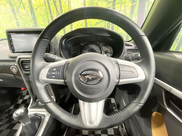 �y�����v�����X�e�A�����O�z�㎿�Ȋv���g�p���邱�ƂŁA��ɂ����������݂ƂĂ��^�]���₷���n���h���ł���