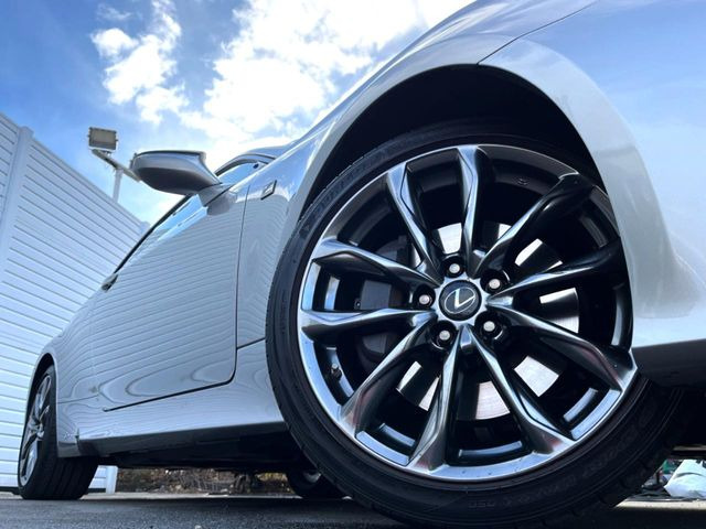 �y����19�C���`�A���~�z�C�[���z�O�ςɃ}�b�`���������A���~�z�C�[���𑕒����Ă���܂��B�e��ЊO�A���~�z�C�[����A�X�^�b�h���X�^�C�����戵�����Ă���܂��B���񂲑��k����������