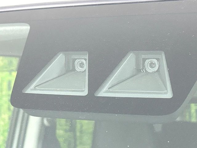 �y�X�}�[�g�A�V�X�g�z���s���ɑO���̎ԗ�����F�����A�Փ˂������Ȏ��͌x��ƃu���[�L�ŏՓˉ���Ɣ�Q�y�����A�V�X�g�B�����S�Ƀh���C�u�����y���݂��������܂��B